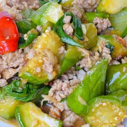 หมูสับผัดมะเขือยาว ( กับข้าว )