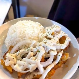 ข้าวไก่กรอบซอสซาวครีม