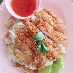 ร้าน แม่น้ำ ข้าวมันไก่&ก๋วยเตี๋ยวหมู สูตรโบราณ