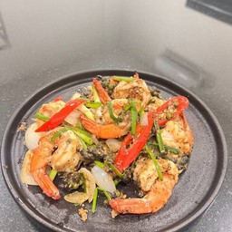 กุ้งผัดพริกไทยดำ Stir fried shrimp with black pepper