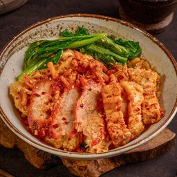 ห่อเกี๊ยวกุ้งหมูแดงหมูกรอบ (น้ำพริกกากหมู)