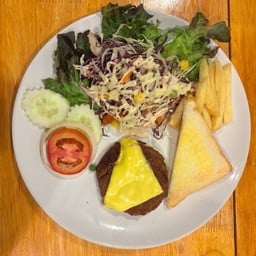 สเต็กแฮมเบิร์กเนื้อชีส