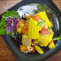 ตำข้าวโพด กุ้ง ไข่เค็ม