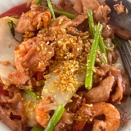 เย็นตาโฟผัดแห้งทะเล