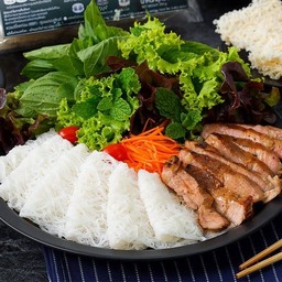 เส้นหมี่หมูย่าง