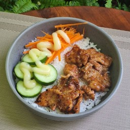 ข้าวหมูย่างซอสชิลลี่เปเปอร์