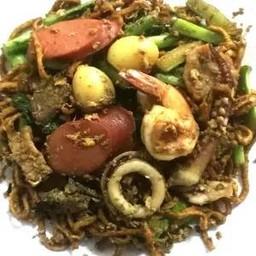 ผัดซีอิ้วรวมมิตร