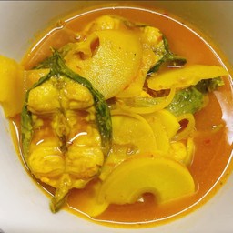 แกงส้มใต้ปลาดุกหน่อไม้ดอง (กับข้าว)