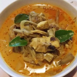 แกงหยวกกล้วยป่าใส่ไก่