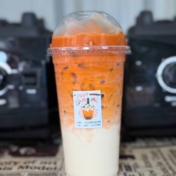 นมหมี + ชาไทย