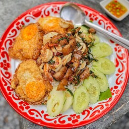 ข้าวกระเพรา 3 สหาย