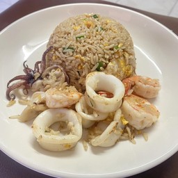 ข้าวผัดทะเล