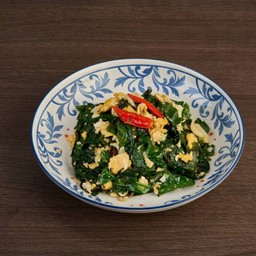 STIR FRIED MELINJO WITH EGGS