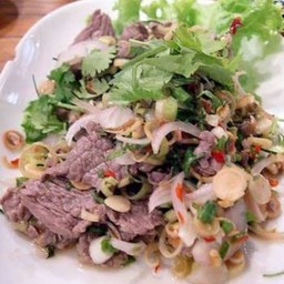 พล่าเนื้อ