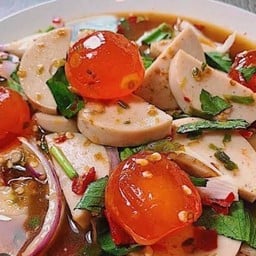 ยำหมูยอไข่แดงเค็ม