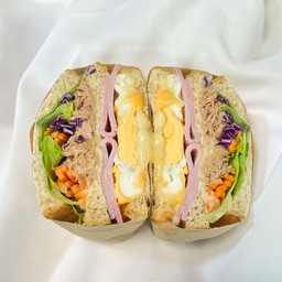 ทูน่า แฮม ไข่