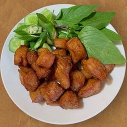 คอหมูทอดเกลือรากผักชี