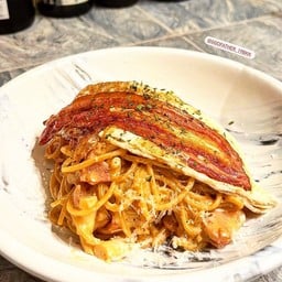 คาโบนาร่าเเบบฝรั่งเศส ครีมมีไข่เเดงพามิซานครีม