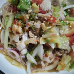 ยำรวมมาม่า