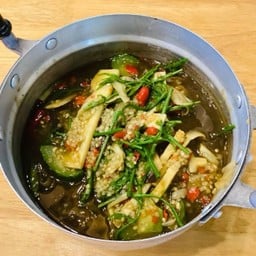 แกงหน่อไม้ชะอม