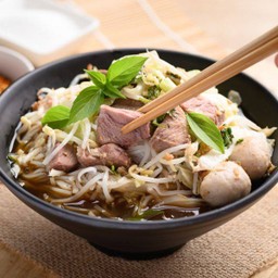 ก๋วยเตี๋ยวหมูธรรมดา