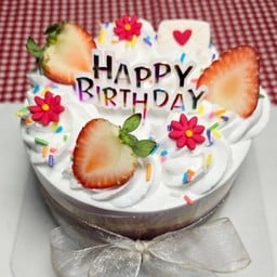 เค้กสตอเบอรี่ครีมนมสด  0.5 ปอนด์