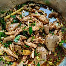 ยำจิ่นไก่