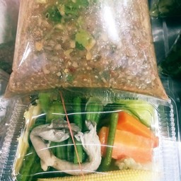 ป่นปลาดุก+ผักต้ม