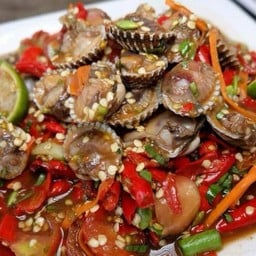 ร้านส้มตำผู้ชายขายหอย & หมูกระทะริมคลอง กาญจนบุรี