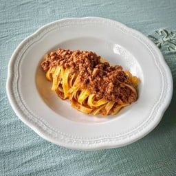 ตาเลเตเล่ โบโลเนส