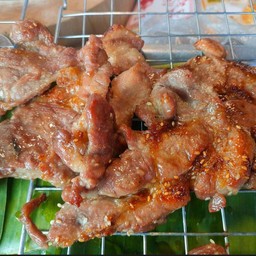 สันคอหมูย่างนุ่มๆ