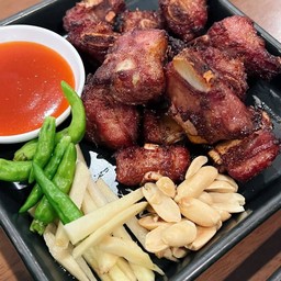 แหนมซี่โครงทอด