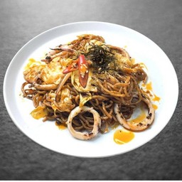 MALA YAKISOBA SQUID/หม่าล่า ยากิโซบะปลาหมึก