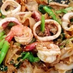 ผัดซีอิ้วทะเล