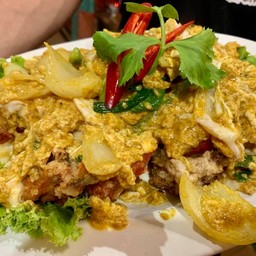 ปูนิ่มผัดผงกะหรี่