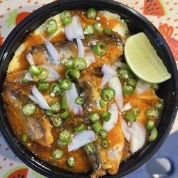 ข้าวไข่ข้นยำปลากะป๋อง