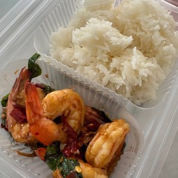 ข้าวกะเพรากุ้ง