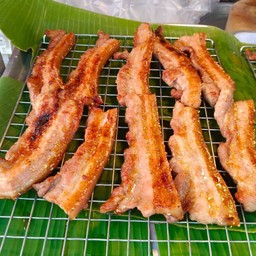 สามชั้นย่าง