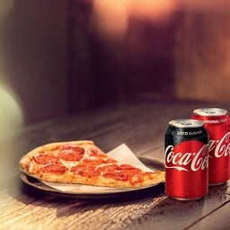 [อร่อยซ่ากับโค๊ก] Salami Pizza With Coca Cola Can 2 Pcs