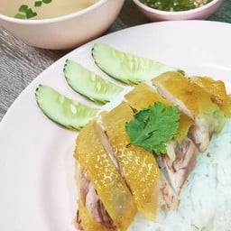 ไก่ต้มนํ้าปลา  -ไก่นุ่มน้ำปลาเด็ด