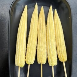 ข้าวโพดอ่อน