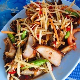 ตำปูปลาร้าหมูย่าง