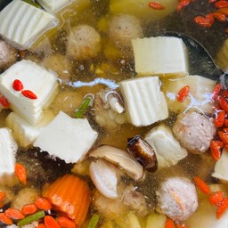 ต้มจืดเต้าหู้ขาวใส่หมู