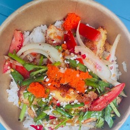 ยำหมูทงคะสึแซ่บซี๊ด ราดข้าว