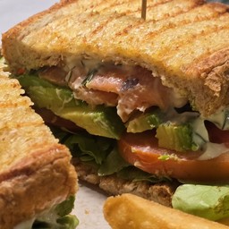 Avocado salmon Sandwich                            อโวแซลมอนแซนด์วิช