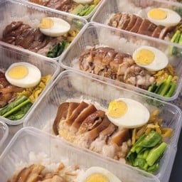 ข้าวขาหมู กานดาภร ( หมูมันไก่ )