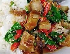 กะเพราหมูกรอบราดข้าว                        Krapow Crispy Pork