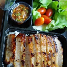 คอหมูย่าง (น้ำจิ้มแจ่ว)