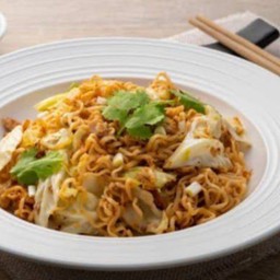 มาม่าผัดไข่หมู