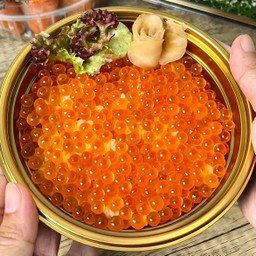 ข้าวหน้าไข่ปลาแซลมอน